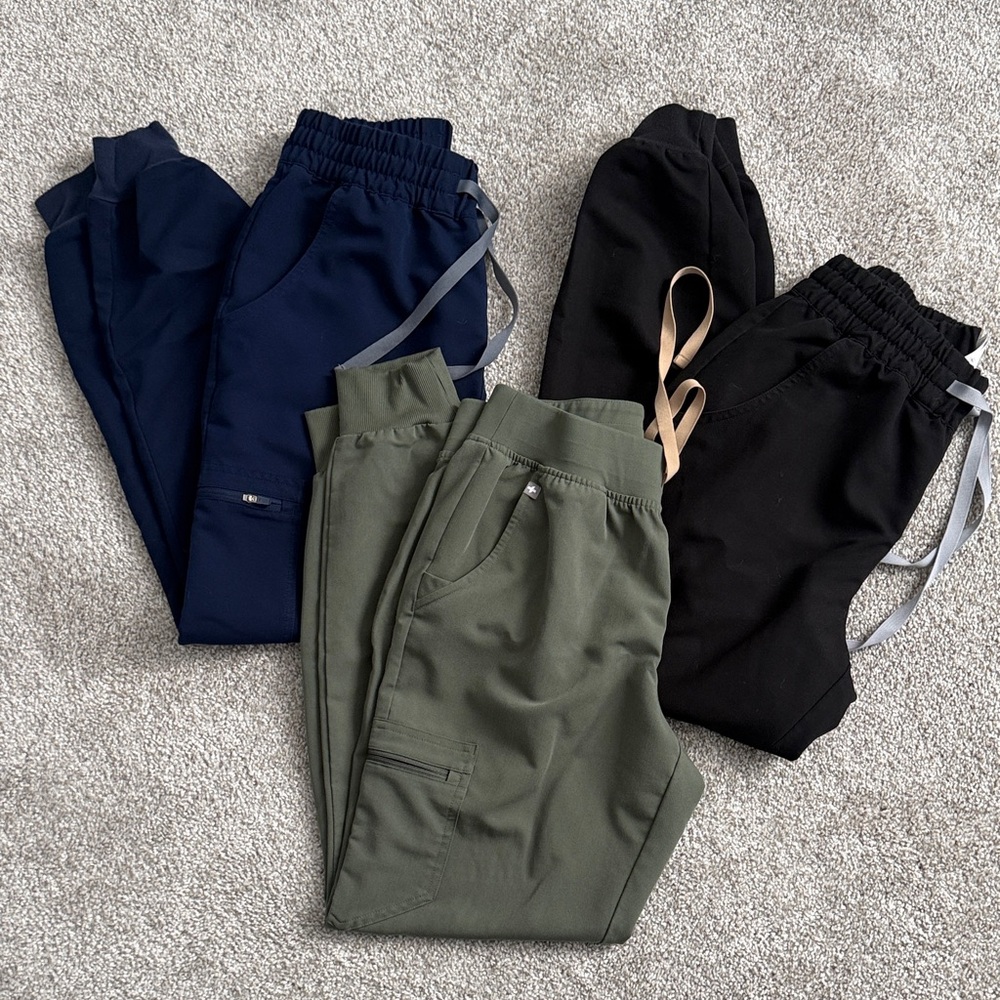 Figs Women’s Joggers in Navy, Olive, and Black • R inseam • 3 for $50!!